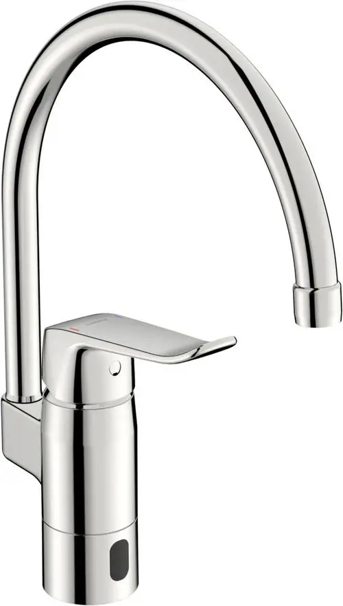 Küchenarmatur von HANSA, mit einem gebogenen Auslauf, einem Hebel zur Temperaturregulierung und einem modernen, verchromten Finish.